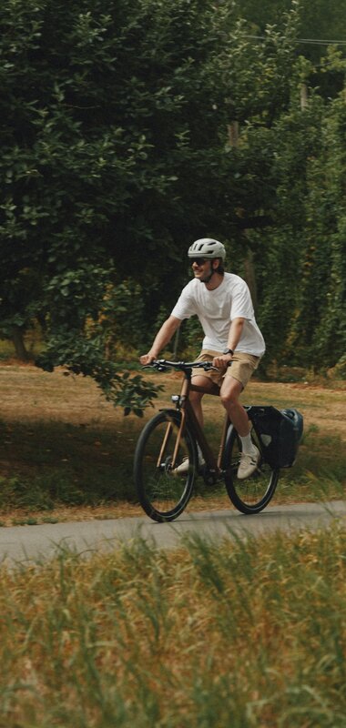 Radfahren im Taubertal, Baden-Württemberg, Deutschland
