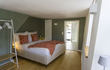 Ferienhaus im Jagsttal: Gerbertor – Urlaub im Denkmal mit Wiese und Bachlauf | © Danuta Gutheiß