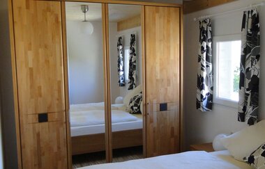 Doppelzimmer mit großem Bett und Spiegelschrank | © Neckar-Zaber-Tourismus e.V.