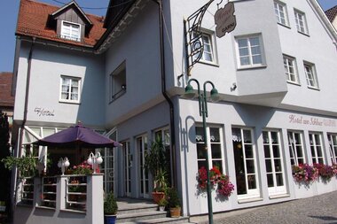 Hotel am Schloss, Neuenstein, Außenansicht | © Touristikgemeinschaft Hohenlohe e. V. | Hotel am Schloss