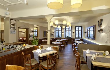 Stadt-gut-Hotel und Gasthof Goldener Adler in Schwäbisch Hall: Gaststube | © Hohenlohe Schwäbisch Hall