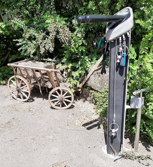 RadSERVICE-Punkt Dorfkäserei Geifertshofen | © Hohenlohe + Schwäbisch Hall Tourismus e. V.