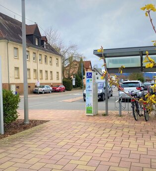 E-Bike Ladestation am Bahnhof in Meckesheim.
