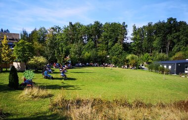 Flugvorführungen und Falkner-Workshops in der Greifvogelanlage am Spatzenwald | Wüstenrot | HeilbronnerLand | © Greifvogelanlage am Spatzenwald