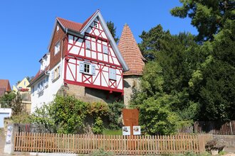 Schwaigern Stadtmauer Rundweg Stelen Hexenturm | HeilbronnerLand | © Stadt Schwaigern
