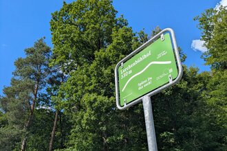 Hügel-Pass Lerchenbühlhof bei Zaberfeld auf 330 Metern Höhe am Waldrand