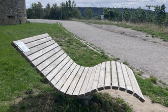 Hügelsofa bei Sulzfeld