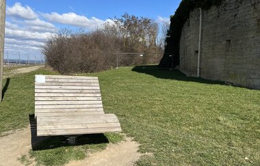 Hügelsofa bei Sulzfeld