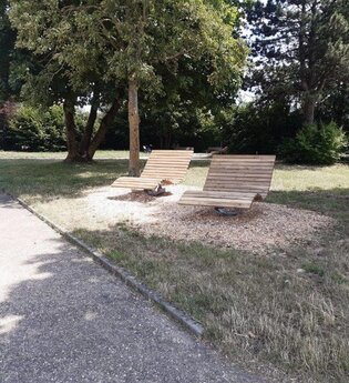 Hügelsofas in Knittlingen