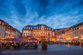 Abenddämmerung Rathaus und Marktplatz | © Heidelberg Marketing / Tobias Schwerdt