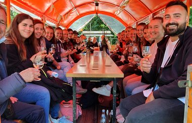 Martina Buck | Weinerlebnisführerin | © Katzenbeißer Carrus | Planwagen- und Weinbergrundfahrt | Lauffen am Neckar