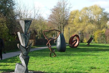 Weg mit Kunstskulpturen | © Stadt Maulbronn
