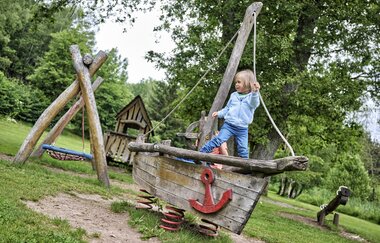 Spielplatz am Finsterroter See | Wüstenrot-Neuhütten | Naturpark Schwäbisch-Fränkischer Wald | HeilbronnerLand | © Touristikgemeinschaft HeilbronnerLand
