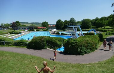 Terrassenfreibad Lauda-Königshofen | © Freibad_Lauda_ChristophKraus