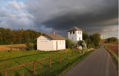 Wachthaus Am Limes neben Limes-Wachtturm bei Wp 8/52