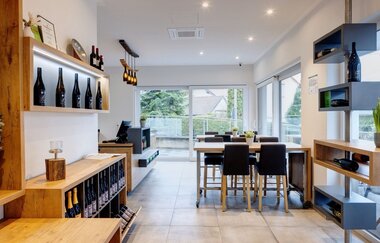 Vinothek und Verkaufsraum vom Weingut Heinz J. Schwab, Bretzfeld | © Touristikgemeinschaft Hohenlohe e. V. | Weingut Heinz J. Schwab
