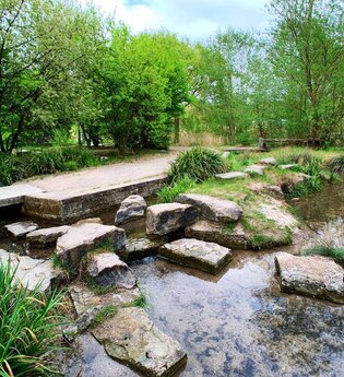 Wasserspielplatz im Ziegeleipark Böckingen | HeilbronnerLand