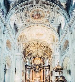 Die Wallfahrtsbasilika in Walldürn von Innen