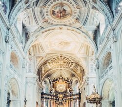 Die Wallfahrtsbasilika in Walldürn von Innen