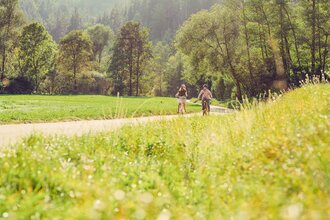 Etappe 1 - Radfahrer auf dem Kocher-Jagst-Radweg | © Arbeitsgemeinschaft Kocher-Jagst-Radweg